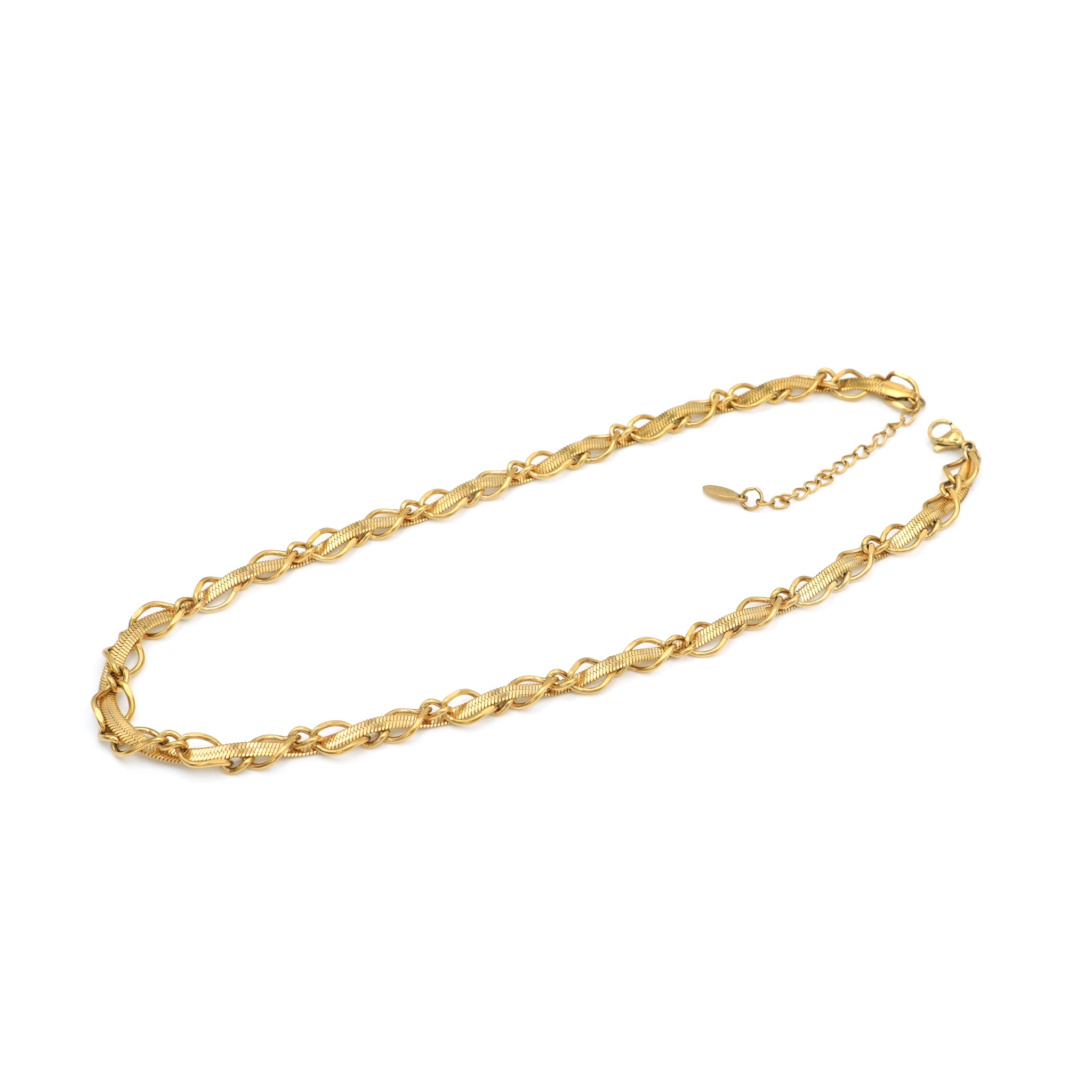 Collana in Acciaio con Design Intrecciato
