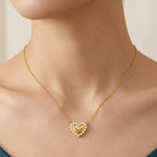 Collana con Cuore Bombato e Profilo di Perle In Acciaio Inossidabile