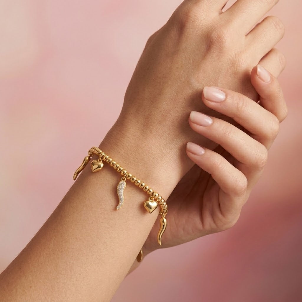 Bracciale con Ciondoli Corno Portafortuna e Cuori In Acciaio Inossidabile