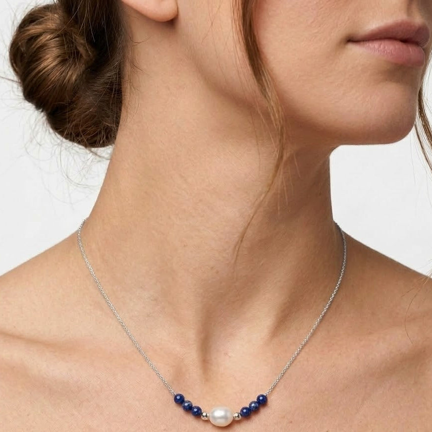 Collana Sottile con Perla Centrale e Cristalli Rossi In Acciaio Inossidabile