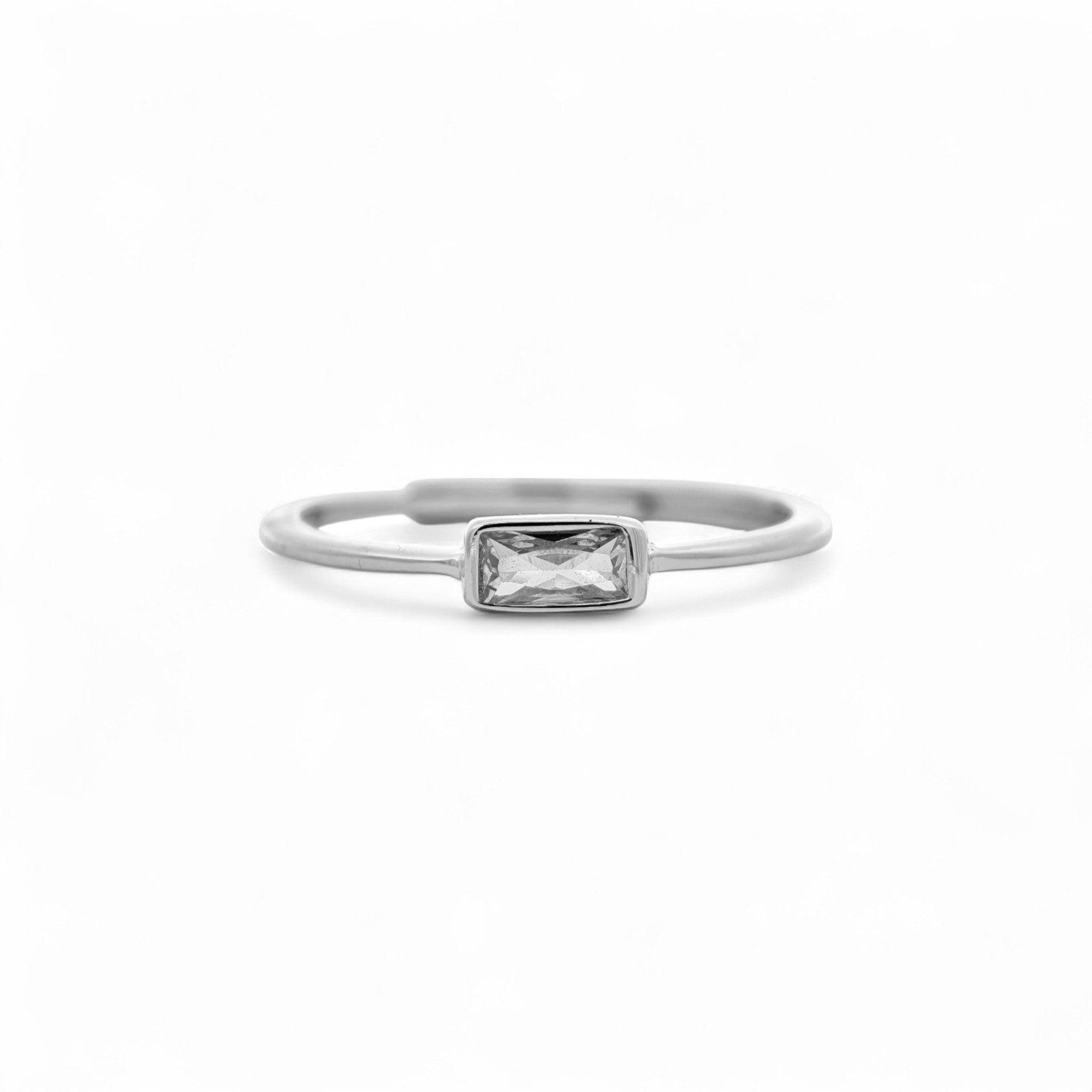 Anello in Argento con Rettangolo Elegante