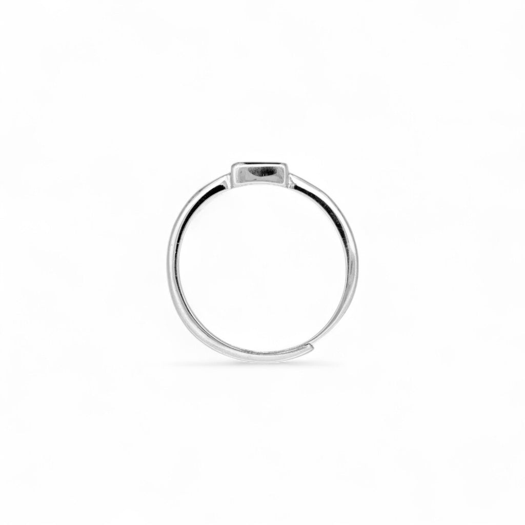 Anello in Argento con Rettangolo Elegante