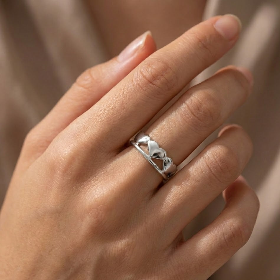 Anello Fascia Cuori In Acciaio Inossidabile