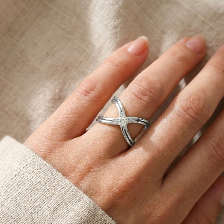 Anello a X con Punto Luce In Acciaio Inossidabile