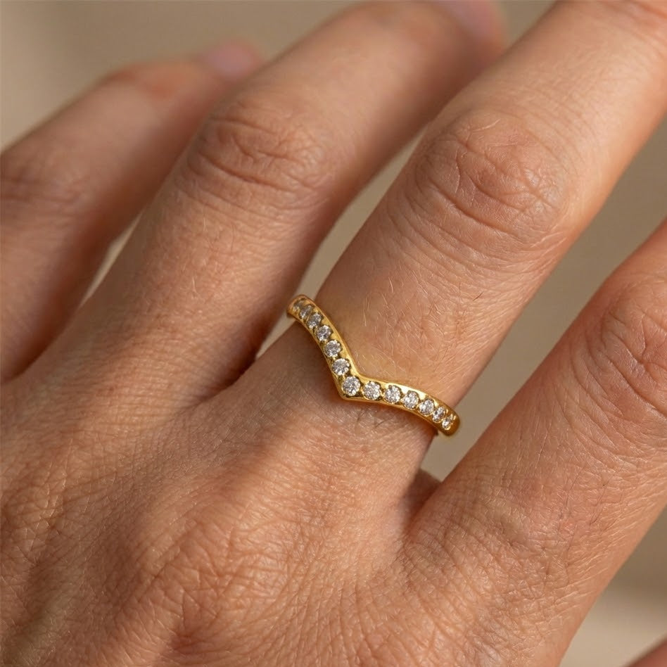 Anello a V con Cristalli In Acciaio Inossidabile