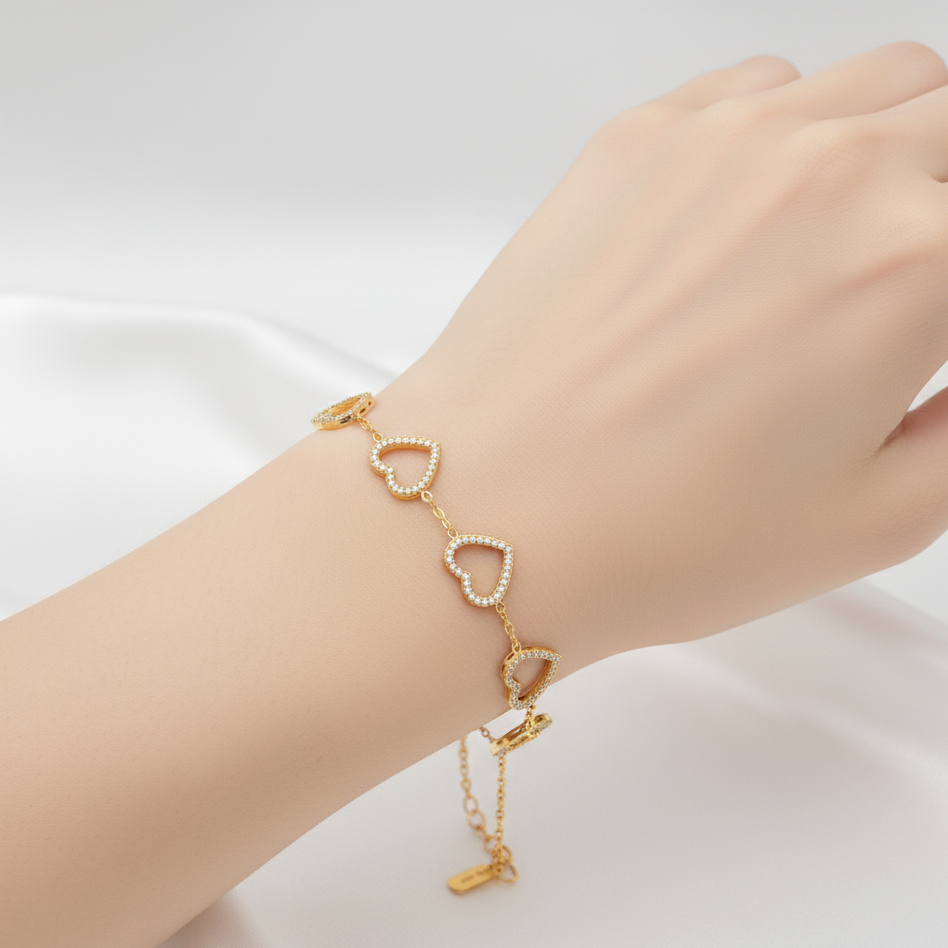 Bracciale con Cuori Contornati da Zirconi Luminosi in Acciaio Inossidabile