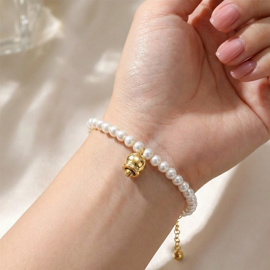 Bracciale di Perle con Campanellino In Acciaio Inossidabile