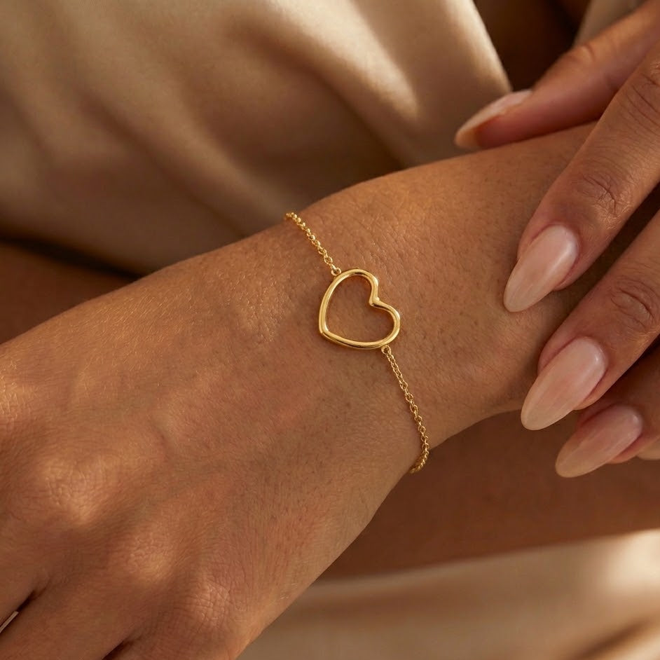 Bracciale con Cuore a Tramezzo Traforato In Acciaio Inossidabile