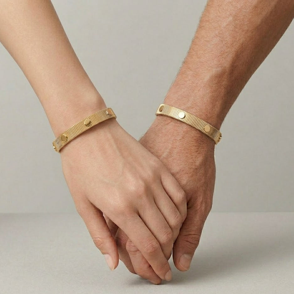 Bracciale Tubogas Rigido con Borchie Piatte In Acciaio Inossidabile