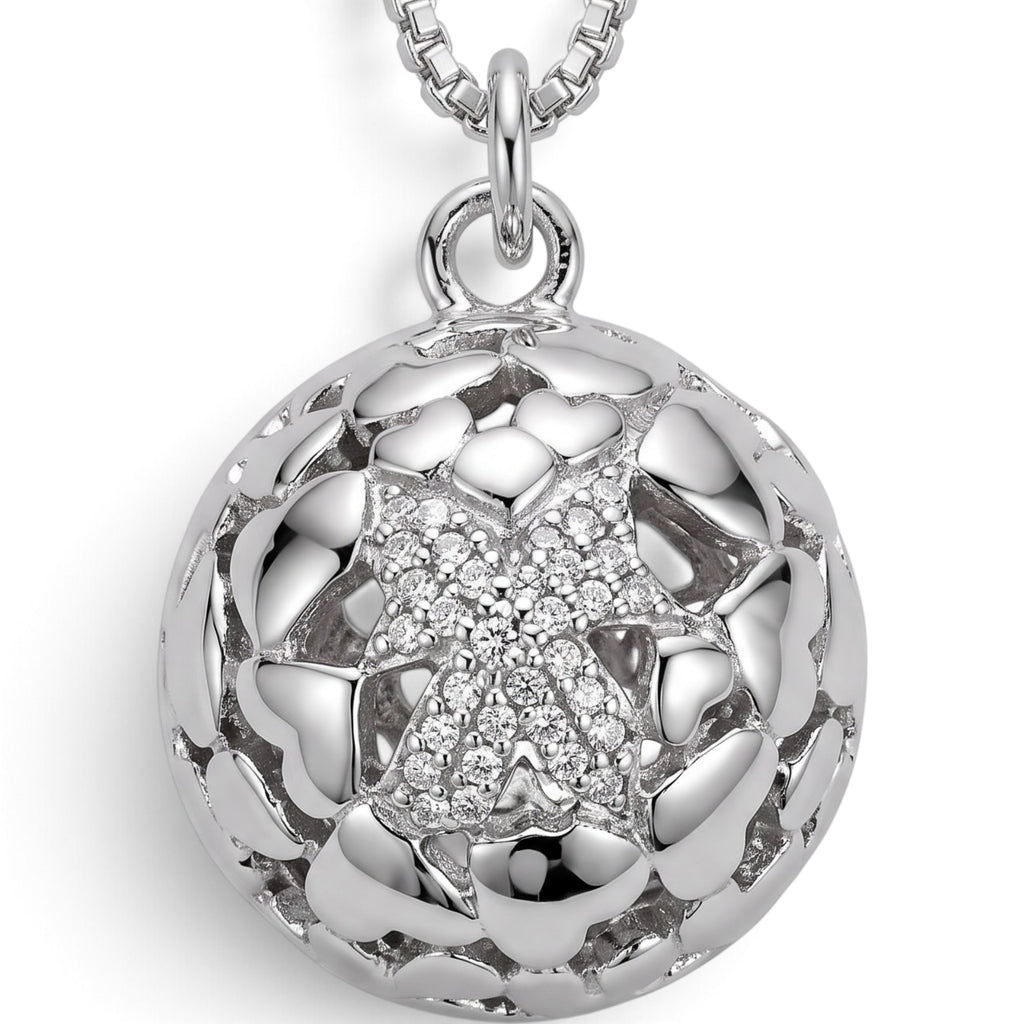 Collana Chiama Angeli con Angioletto Pavé e Cuori Traforati In Acciaio Inossidabile