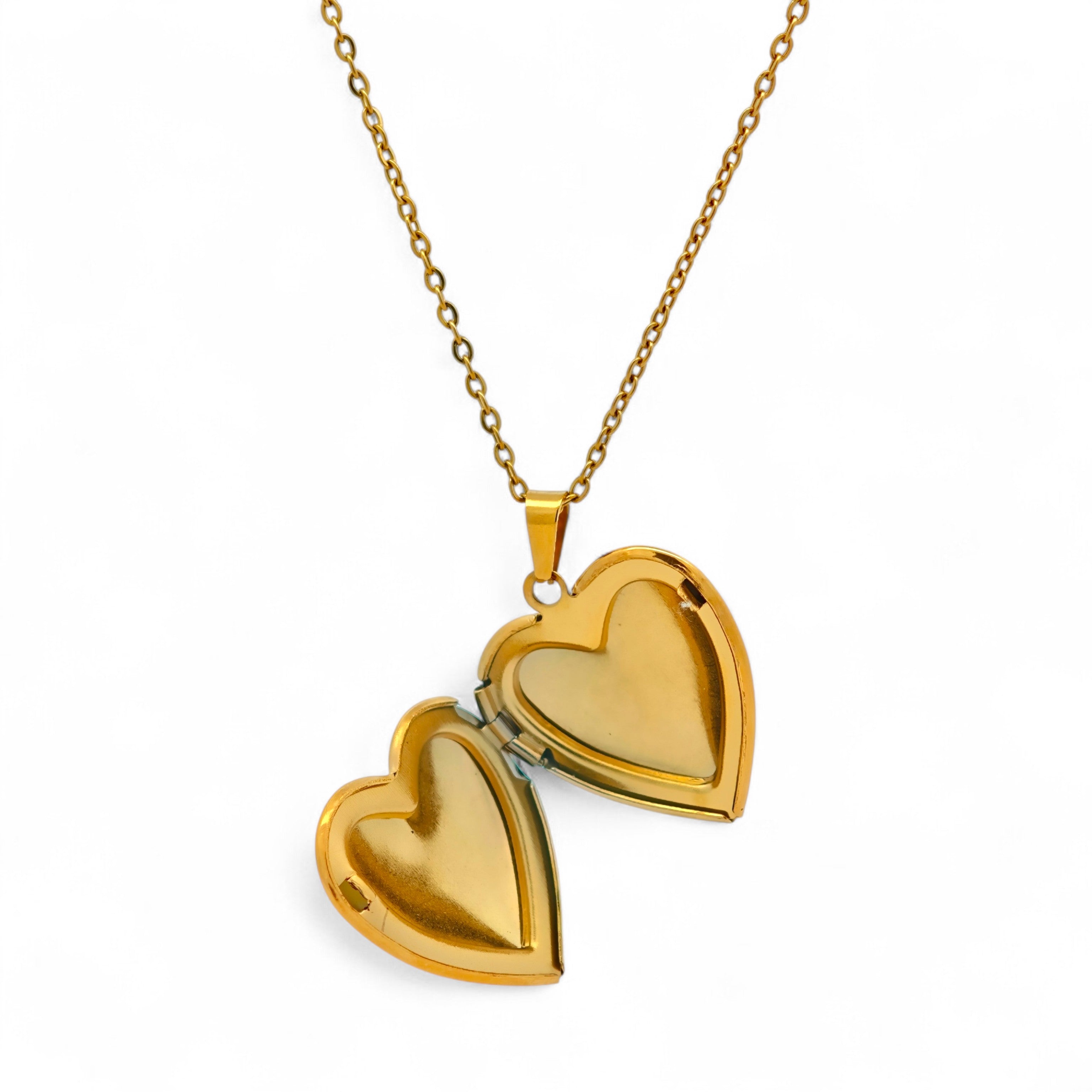 Collana in Acciaio con Ciondolo a Cuore Apribile