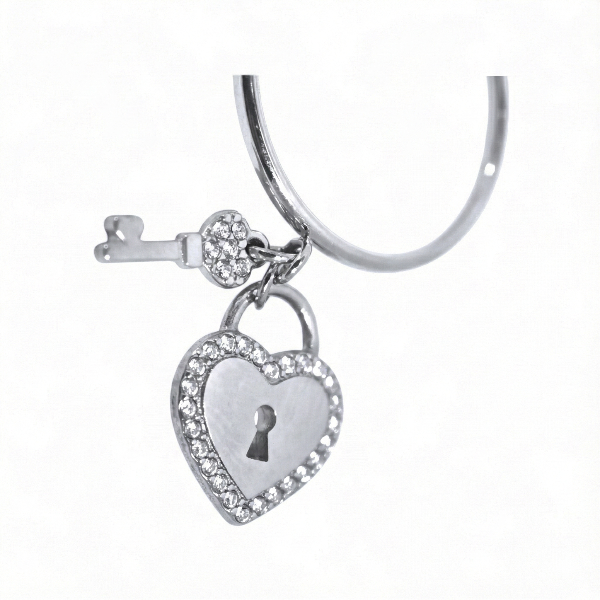 Anello con Pendenti Lucchetto Cuore e Chiave con Zirconi in Acciaio Inossidabile