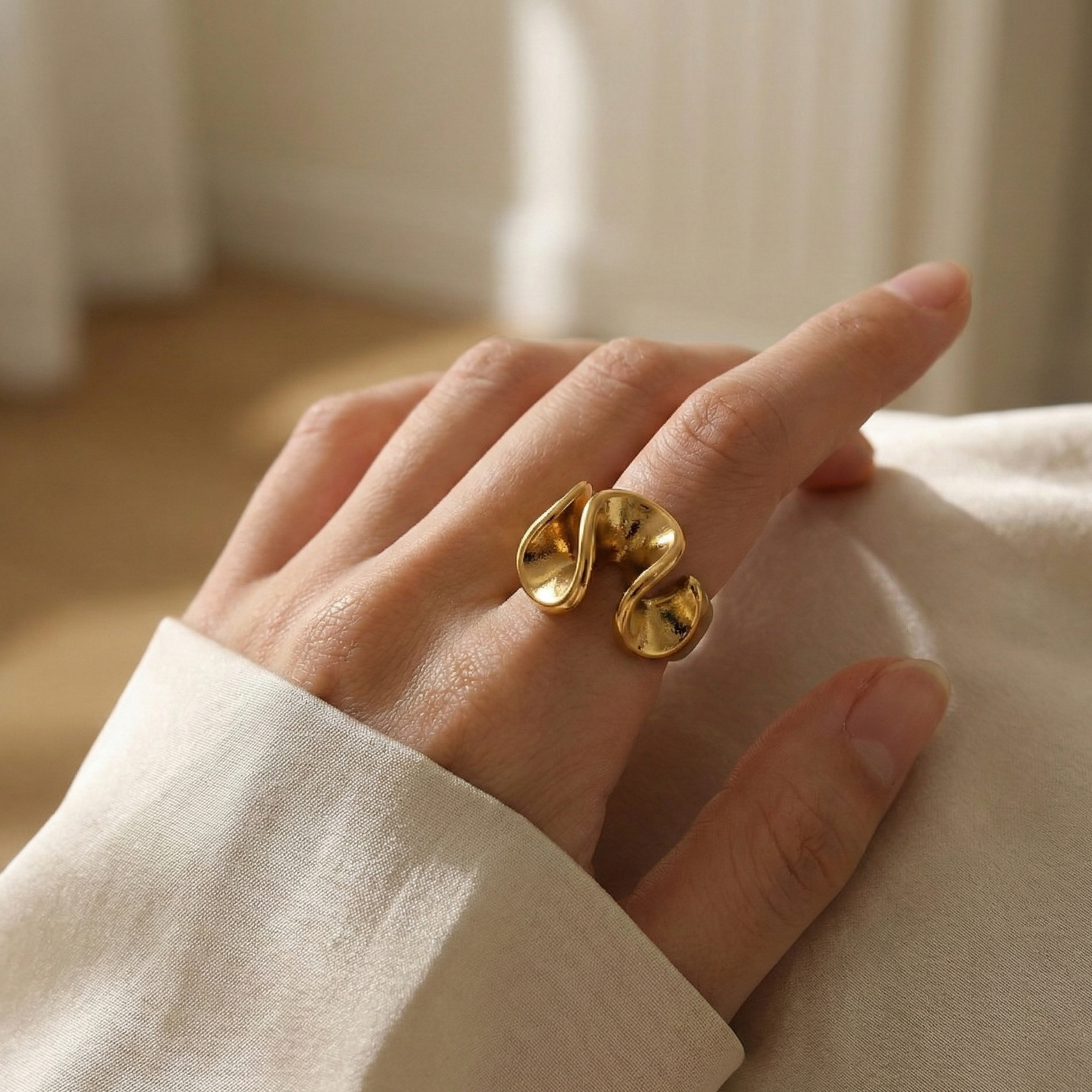 Anello Design a Nastro Ondulato in Acciaio Inossidabile