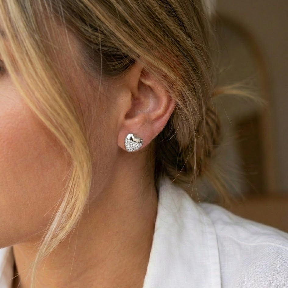 Orecchini Cuore Radiante con Pavé di Brillanti In Argento 925