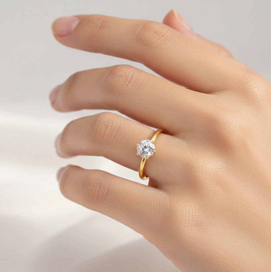 Anello Solitario Classico con Zircone Brillante In Acciaio Inossidabile