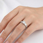 Anello Solitario con Zirconi In Argento 925