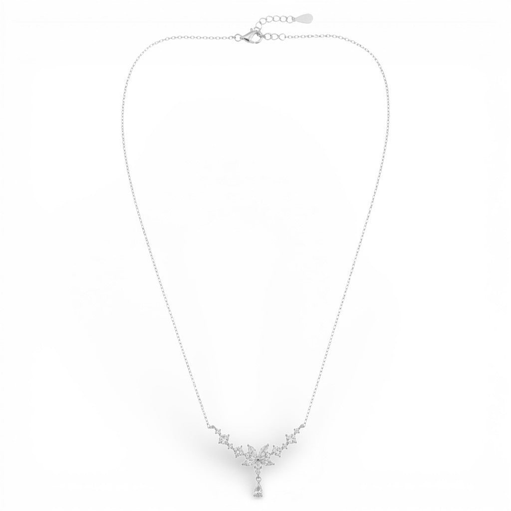 Collana Sbocciare Prezioso a Fiore In Argento 925