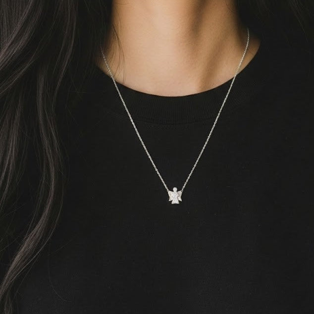 Collana con Ciondolo Angelo Protettore con Pavé di Zirconi In Acciaio Inossidabile