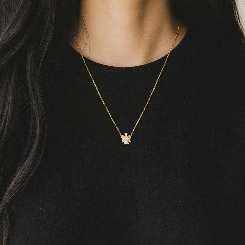 Collana con Ciondolo Angelo Protettore con Pavé di Zirconi In Acciaio Inossidabile