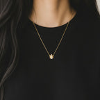 Collana con Ciondolo Angelo Protettore con Pavé di Zirconi In Acciaio Inossidabile