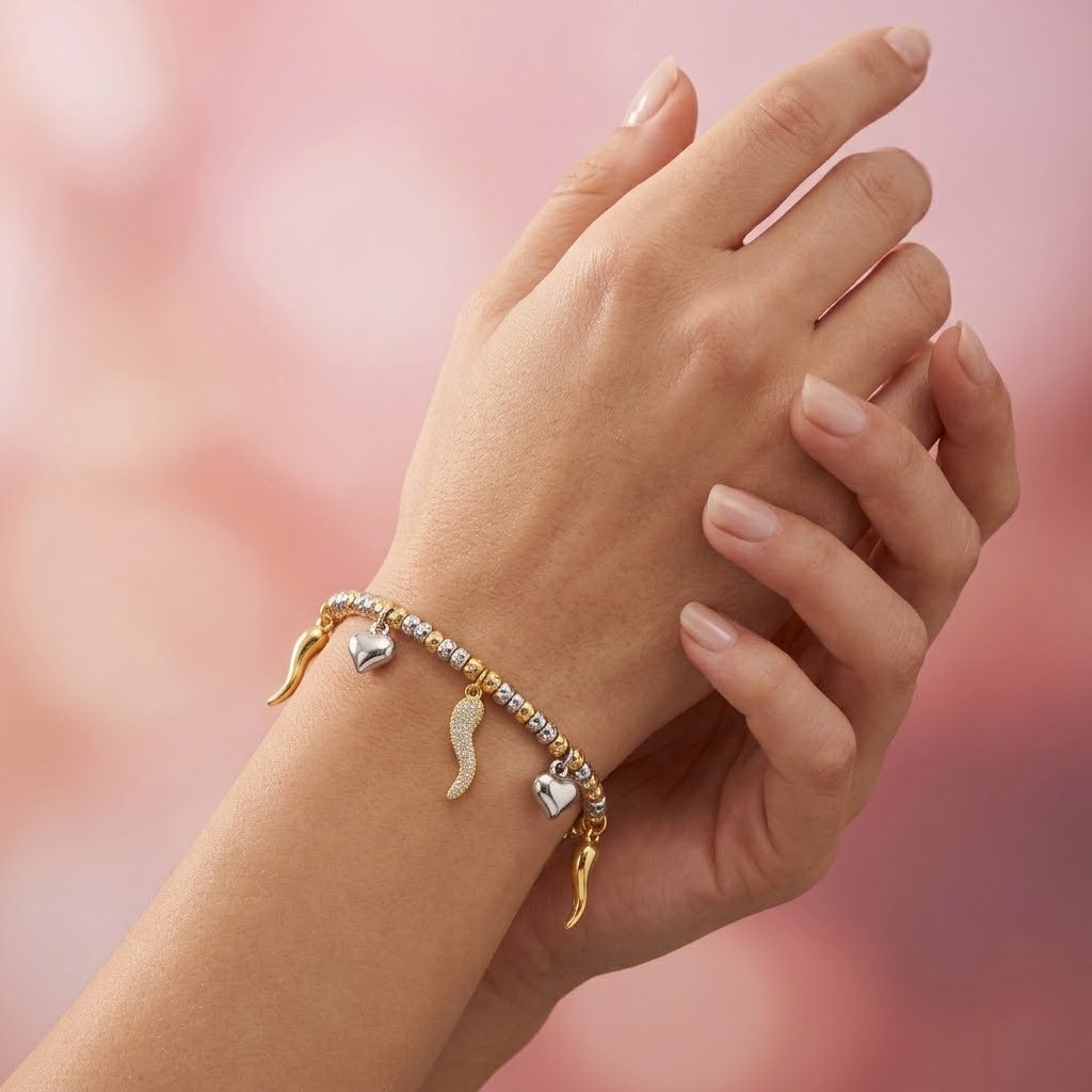 Bracciale con Ciondoli Corno Portafortuna e Cuori In Acciaio Inossidabile