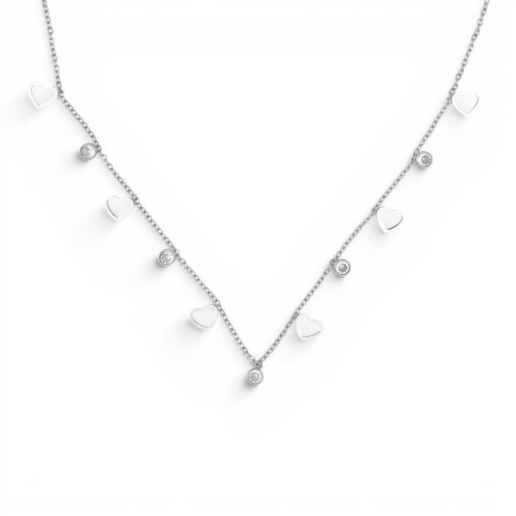 Collana Multi-Charm con Cuori Traforati e Zirconi In Acciaio Inossidabile