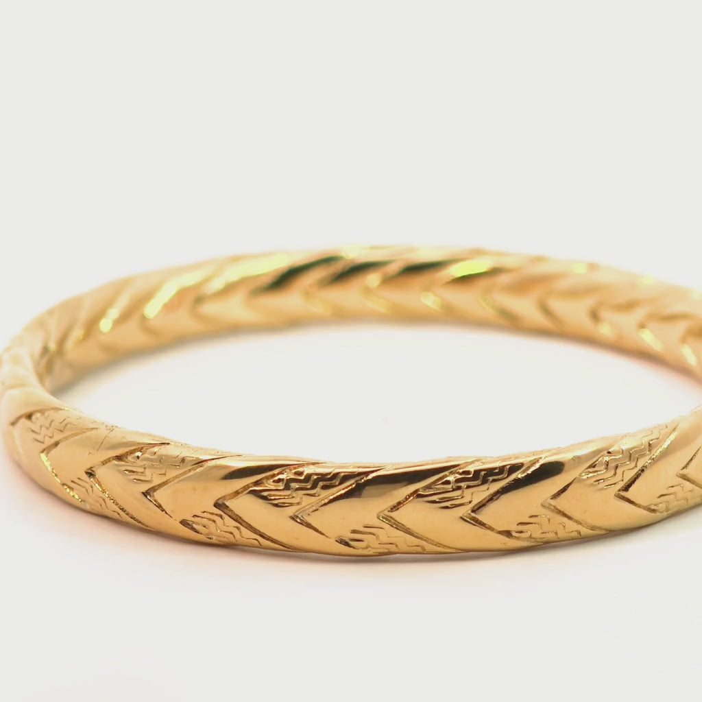Bracciale Rigido Sottile con Lavorazione a Spiga di Grano In Acciaio Inossidabile