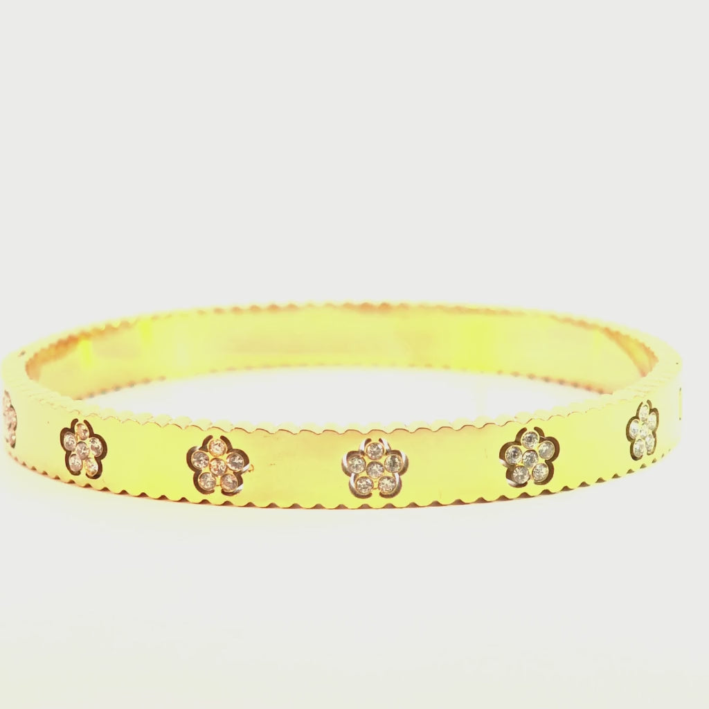 Bracciale Rigido Sottile con Fiori in Zirconi e Profilo Zigrinato In Acciaio Inossidabile