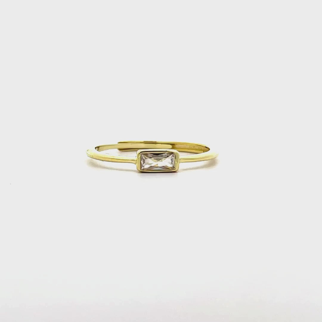 Anello in Argento con Rettangolo Elegante