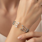Bracciale a Polsino Rigido con Zirconi Luminosi In Acciaio Inossidabile