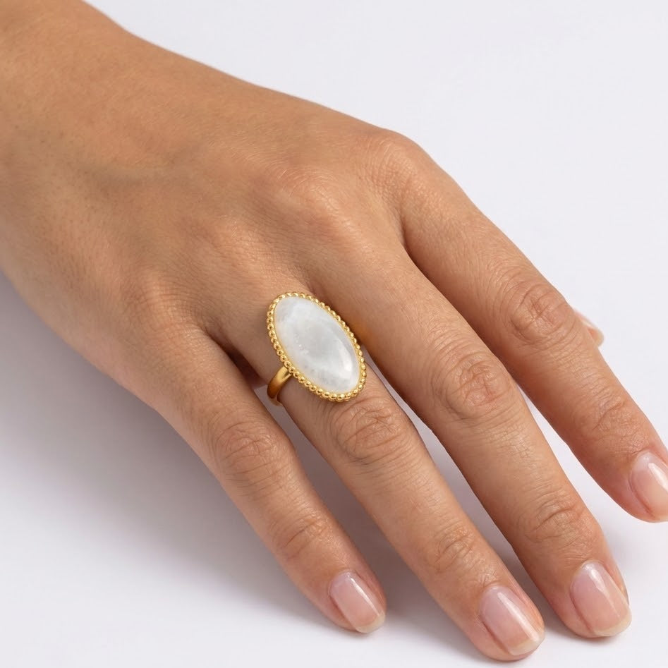 Anello con Madreperla Ovale In Acciaio Inossidabile