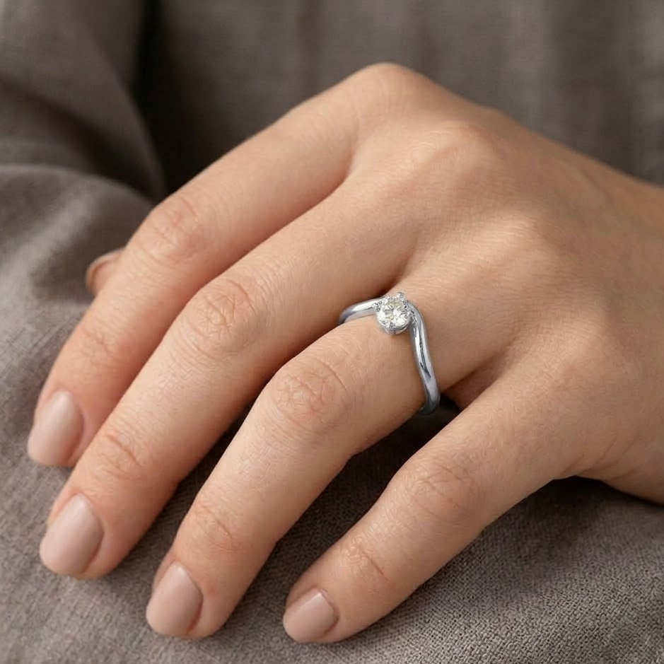 Anello Solitario V-Shape In Acciaio Inossidabile