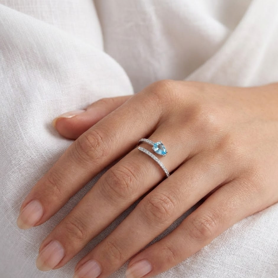 Anello Vortice Cromatico a Spirale con Zirconi In Argento 925