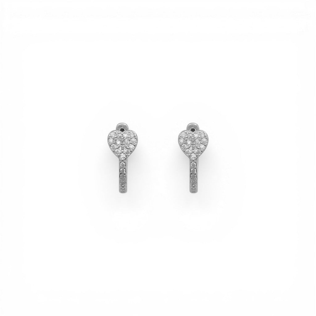 Orecchini Cerchio con Pavé di Cuori e Chiusura a Scattino In Argento 925