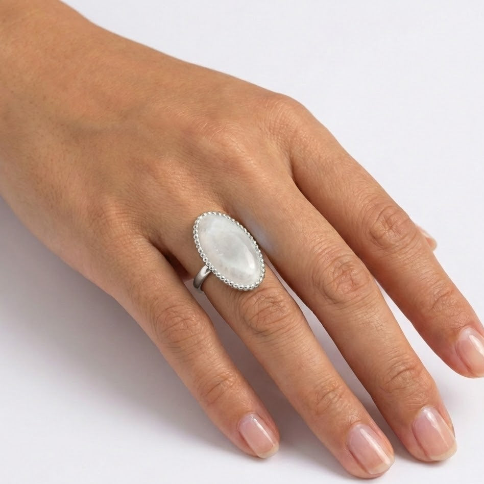 Anello con Madreperla Ovale In Acciaio Inossidabile