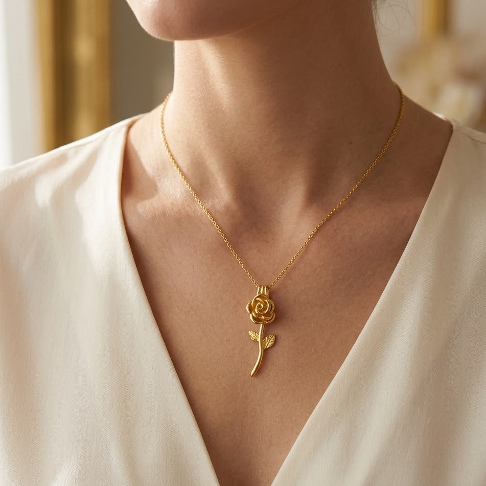 Collana con Pendente a Rosa In Acciaio Inossidabile