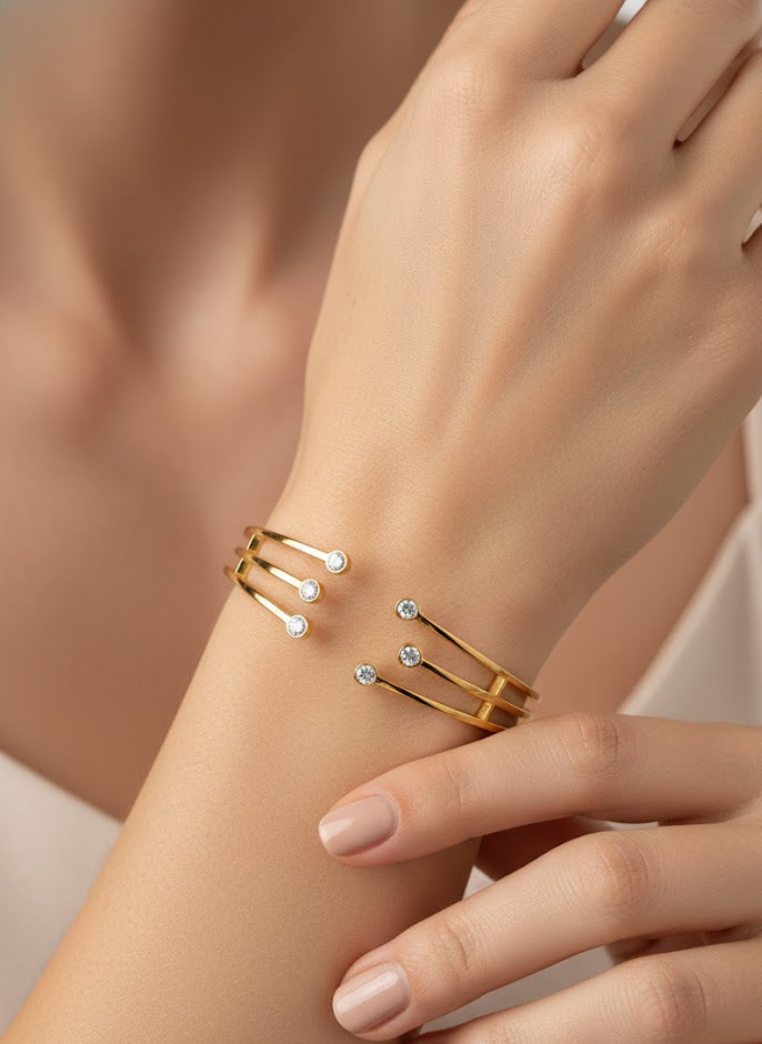 Bracciale a Polsino Rigido con Zirconi Luminosi in Acciaio Inossidabile