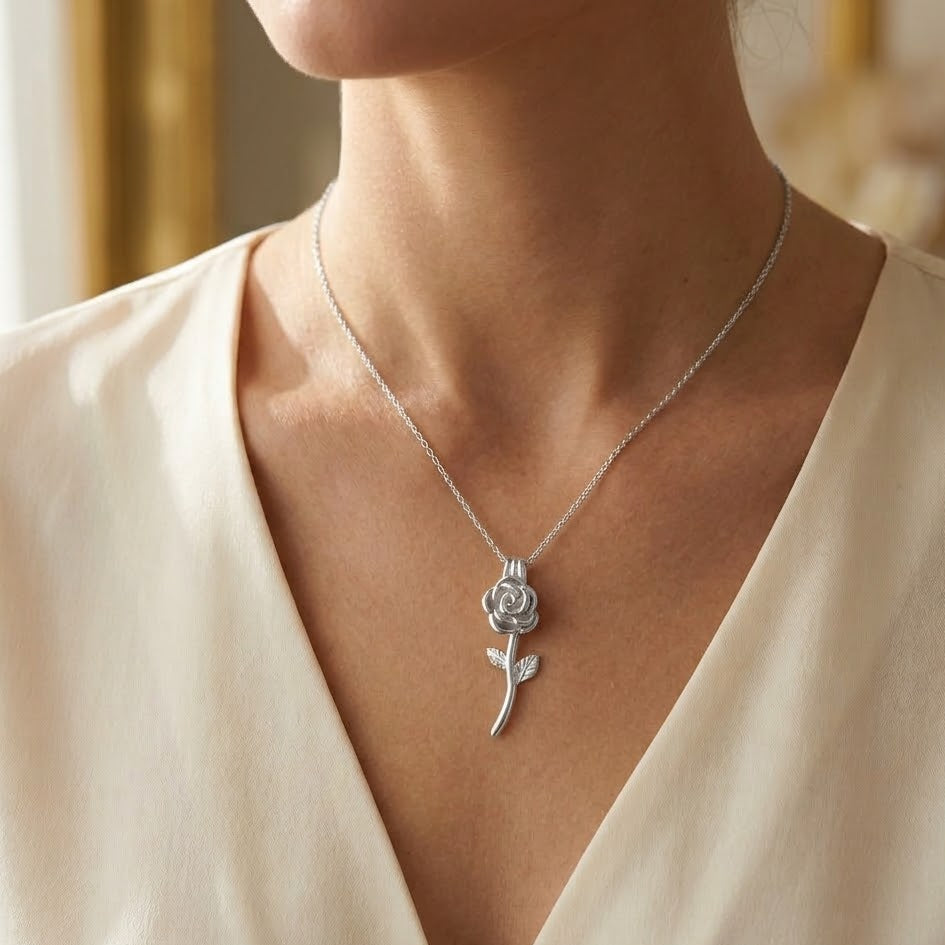 Collana con Pendente a Rosa In Acciaio Inossidabile